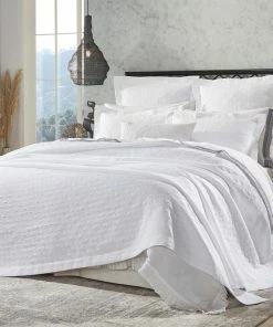 ORCLUX- Tyler Matelasse Coverlet