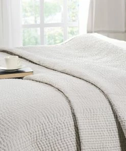 ORCLUX- Quilts & Coverlets Abigail Quilt