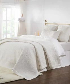 ORCLUX- Quilts & Coverlets Abigail Quilt