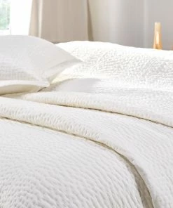 ORCLUX- Quilts & Coverlets Abigail Quilt