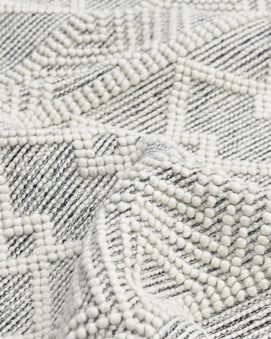 SOLORU- Chaplet Handmade Rug 9 SOLORU- Chaplet Handmade Rug