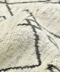 SOLORU- Alaric Handmade Area Rug 5 X 8 Area Rugs