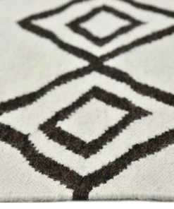 SOLORU- Danae Handmade Area Rug 5 X 8 Area Rugs