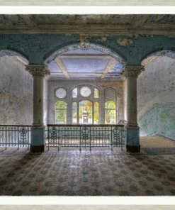 WENDOV- Oversized Aged Mansion